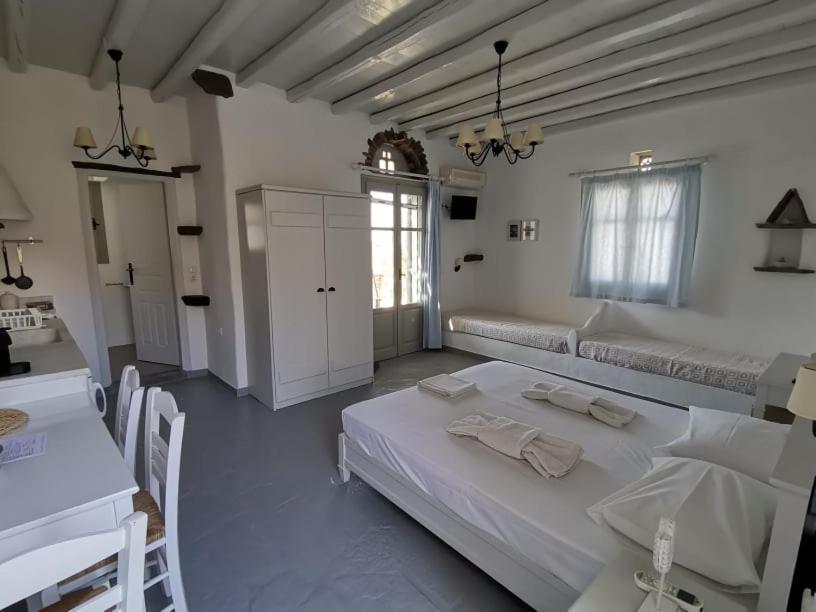 Elia Apartments Agios Romanos Exterior photo